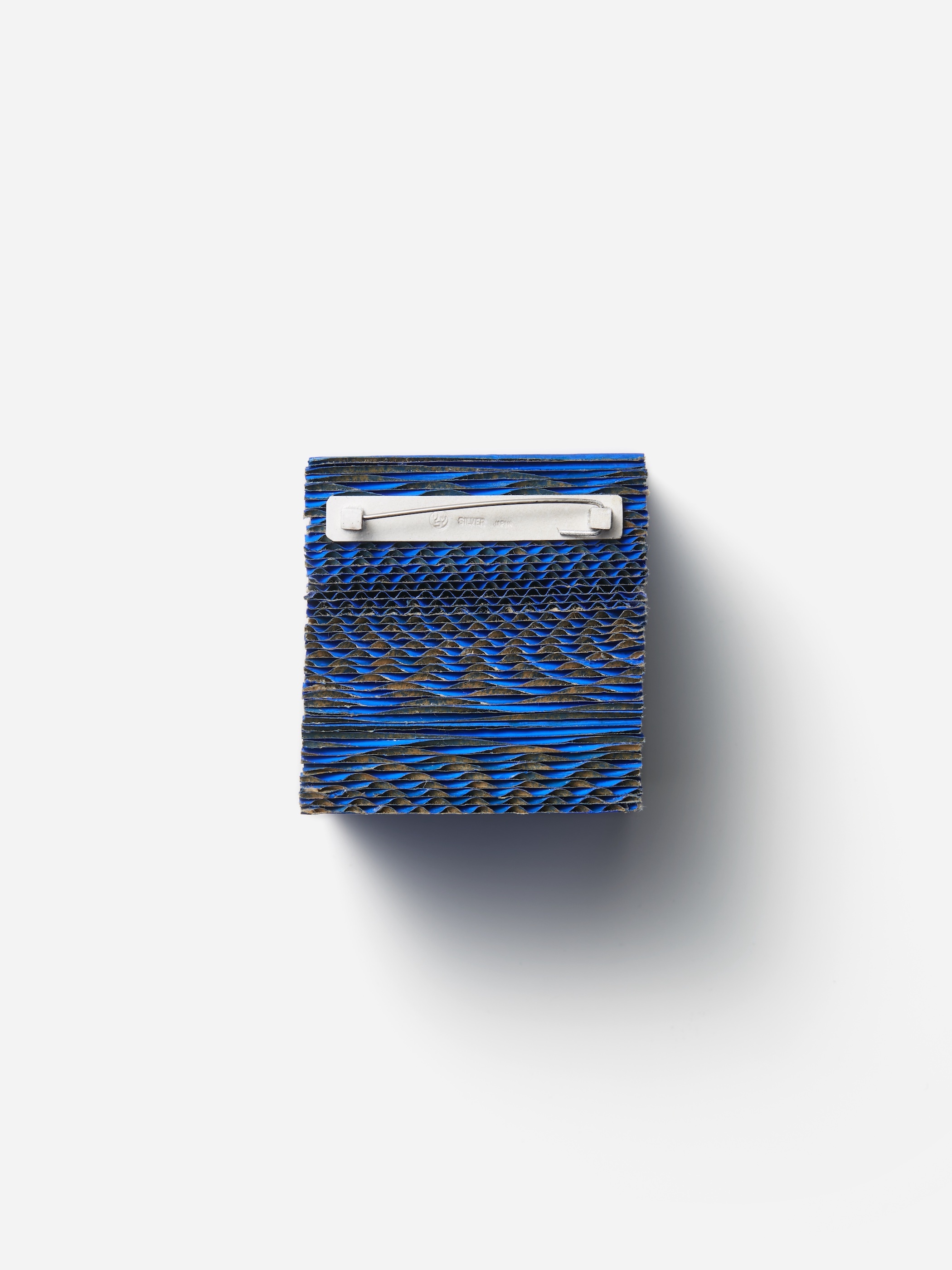 Ritsuko Ogura / Blue cube / Brooch - gallery deux poissons online