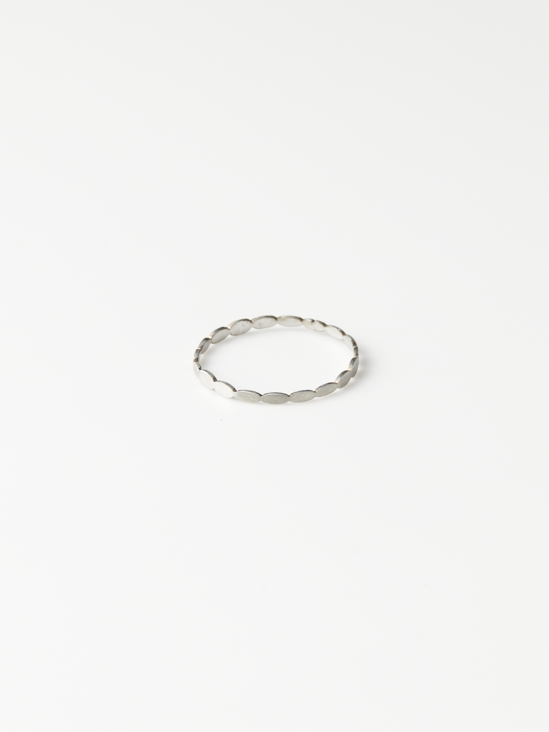 Marta Boan / Base -Oval thin ring-