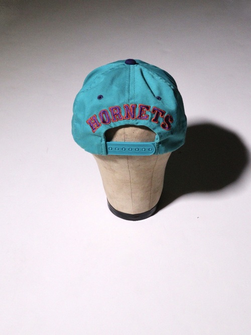 Vintage CHARLOTTE HORNETS 旧logo 6panel team cap