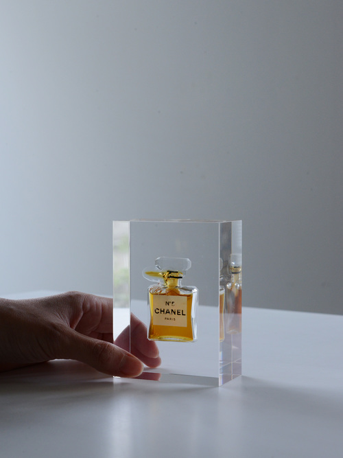 Acrylic object M02