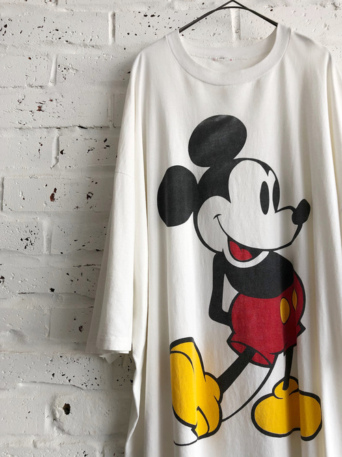 Vintage 90's Super Over Size Big Mickey Mouse Print T-shirt