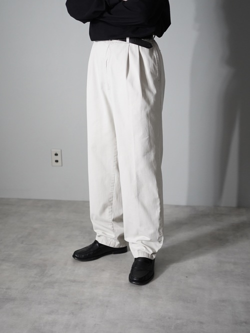 00's GAP Traditional 2tuck chino trousers