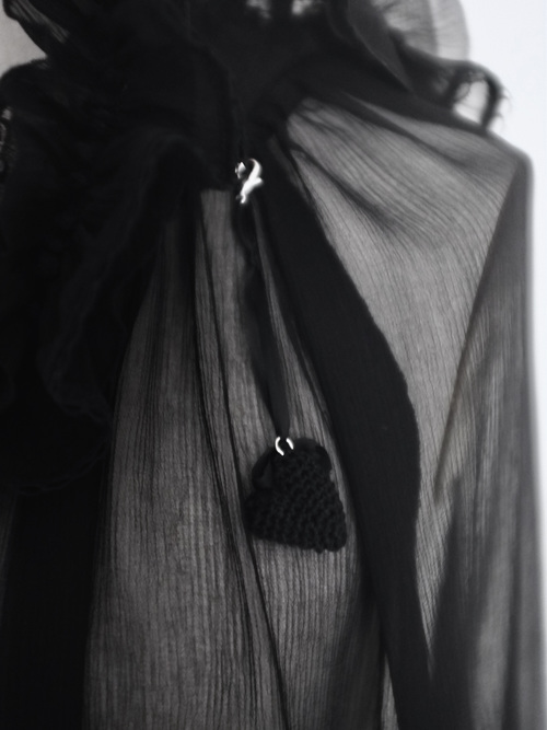 ruffle collar DRESS - col. black