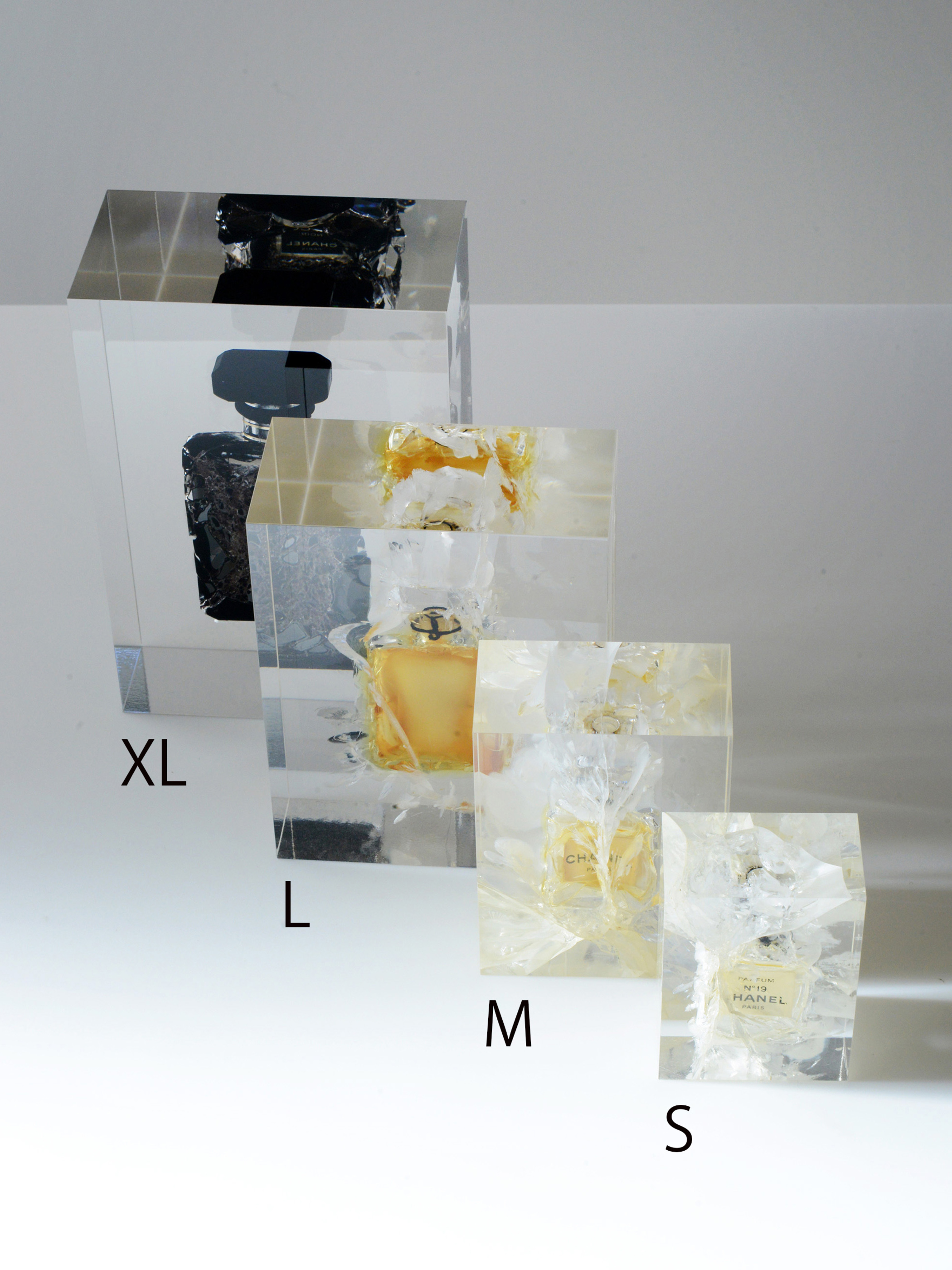Acrylic object S04