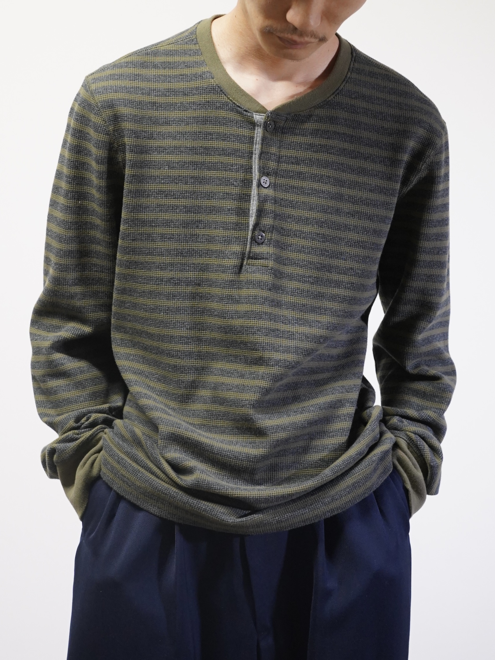 00's BANANA REPUBLIC henry border thermal cut sew