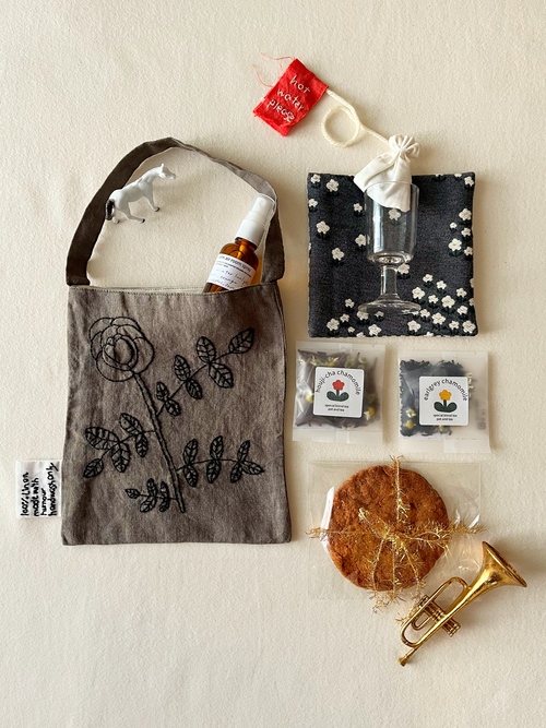 クリスマス限定商品【バラの花ｂｇグレーset】