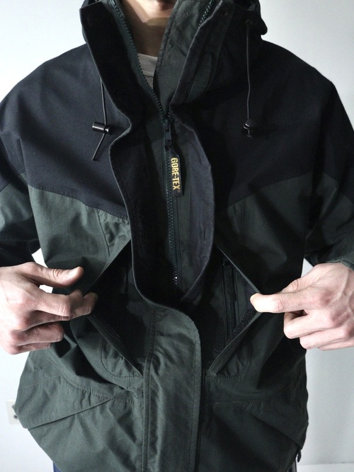 Cabela's GORE-TEX Nylon shell jacket