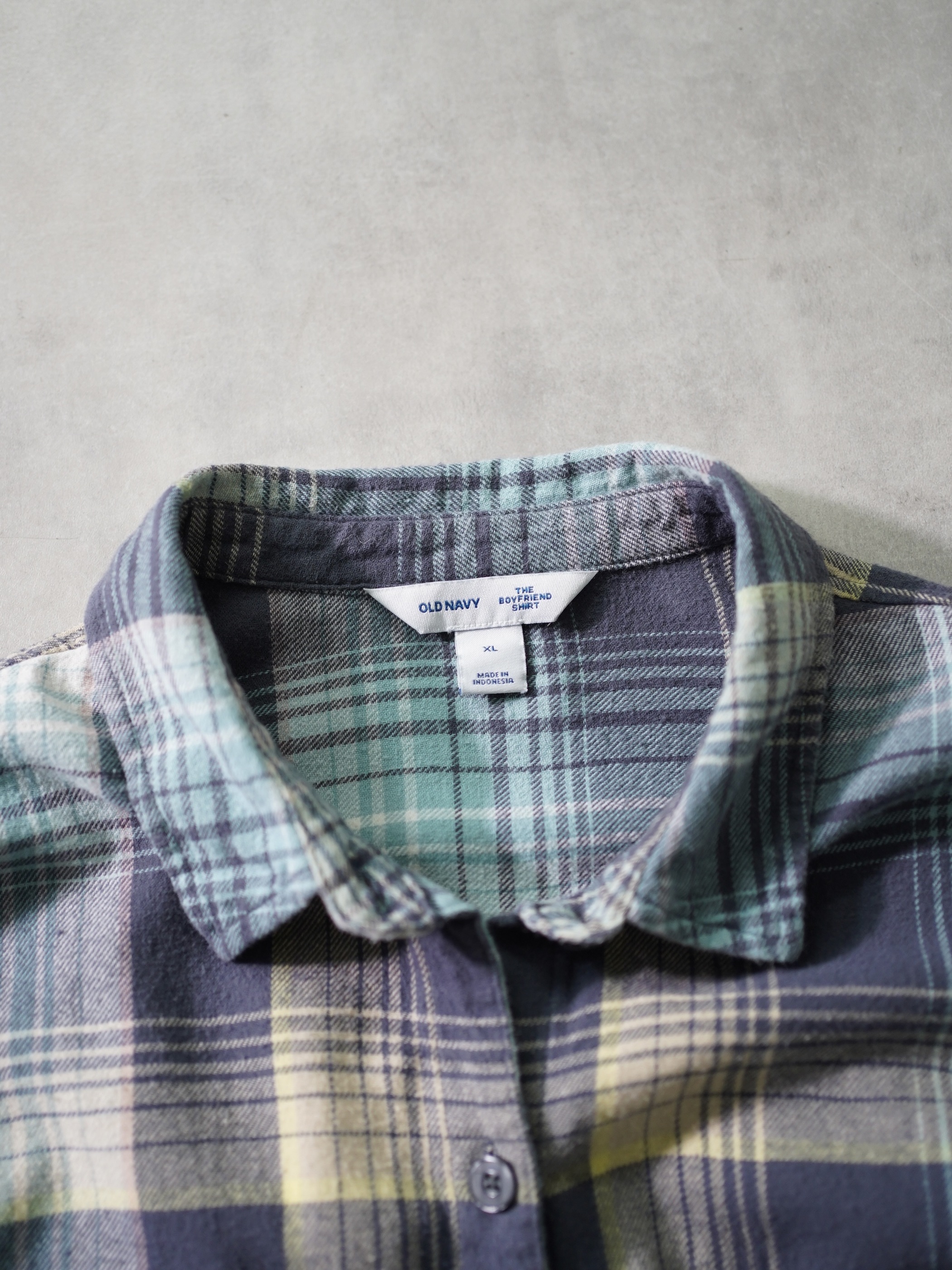 OLD NAVY Wide silhouette pale tone check flannel shirts