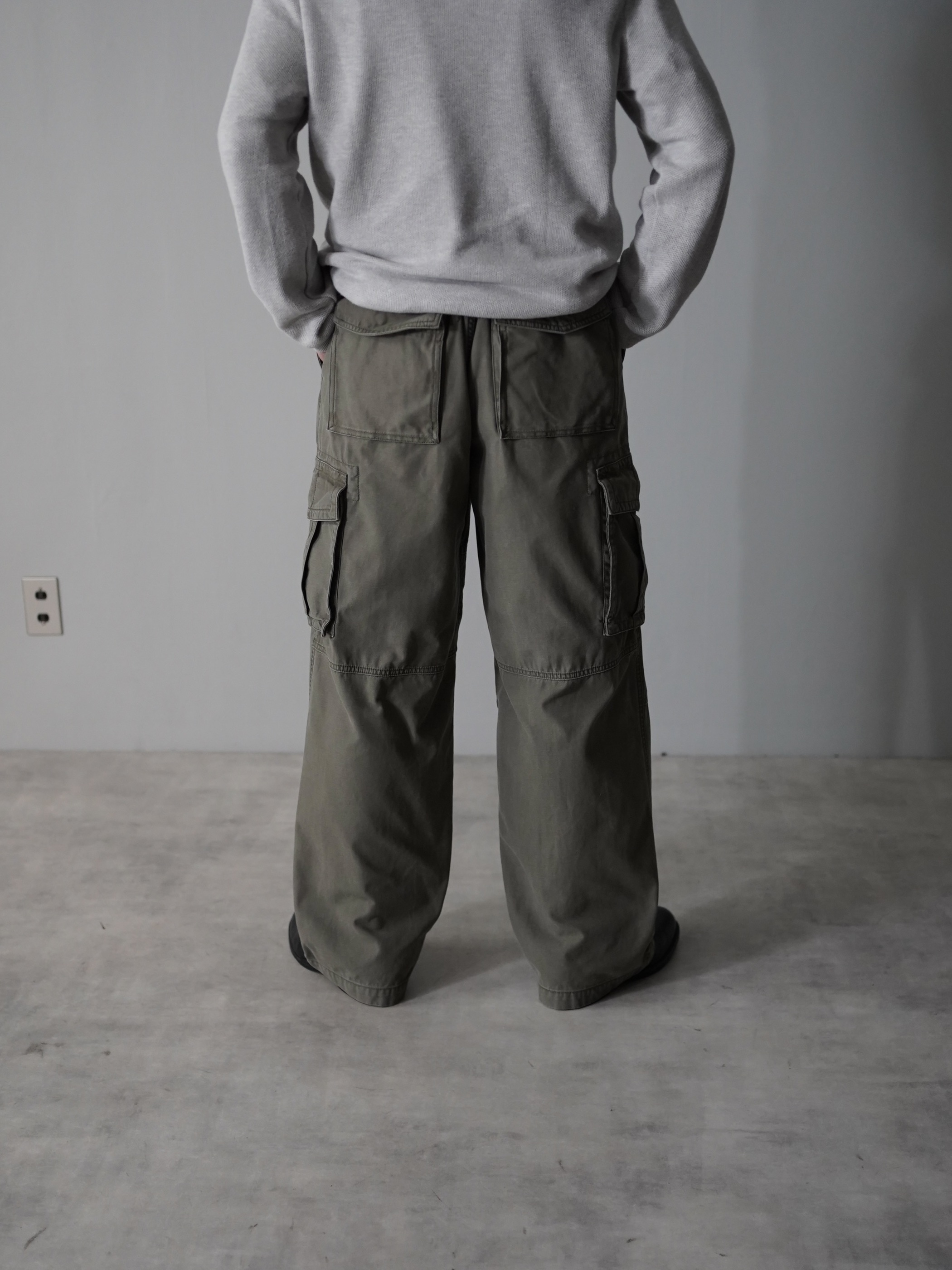 OLD NAVY Military motif cotton cargo pants