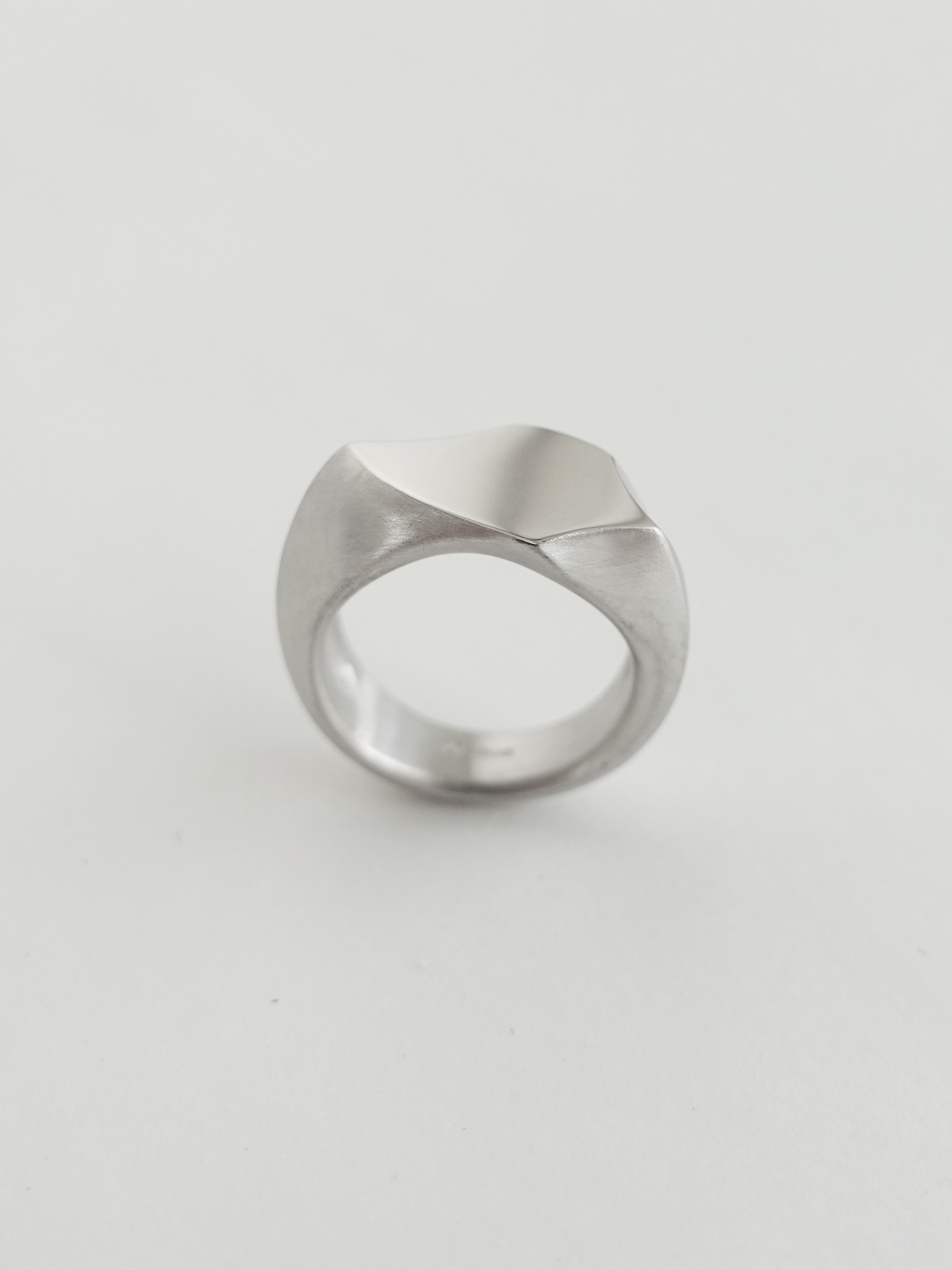 〈RECOLLECTION〉2:5 ring