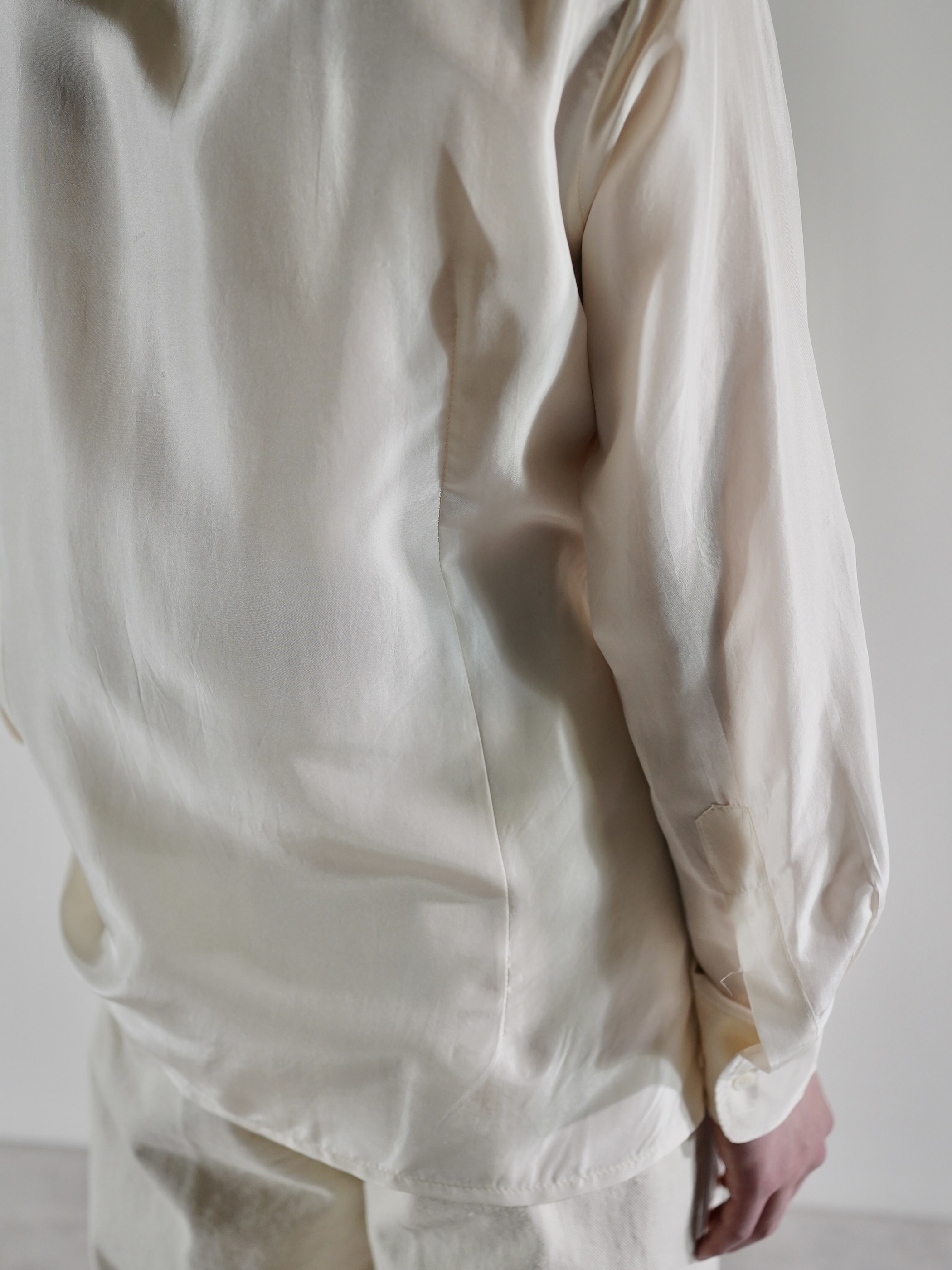 Vintage SAKS FIFTH AVENUE 100% Pure silk satin Dress shirt / Made in Hong Kong
