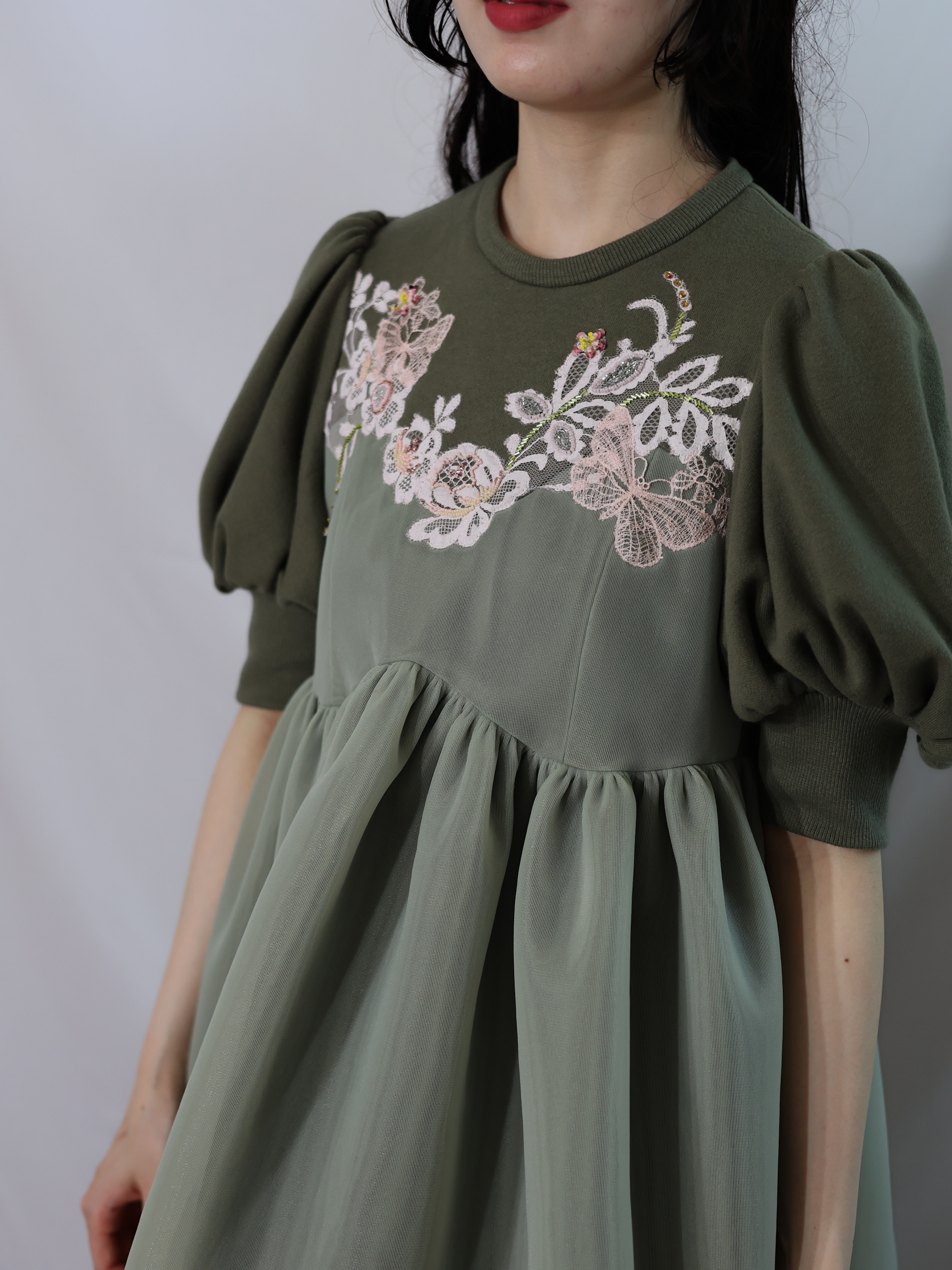 【SOLD】docking bead embroidery dress