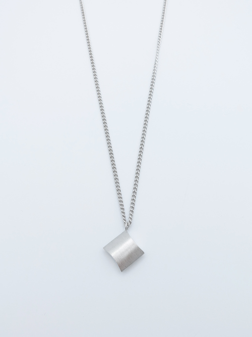Inflate l necklace 3