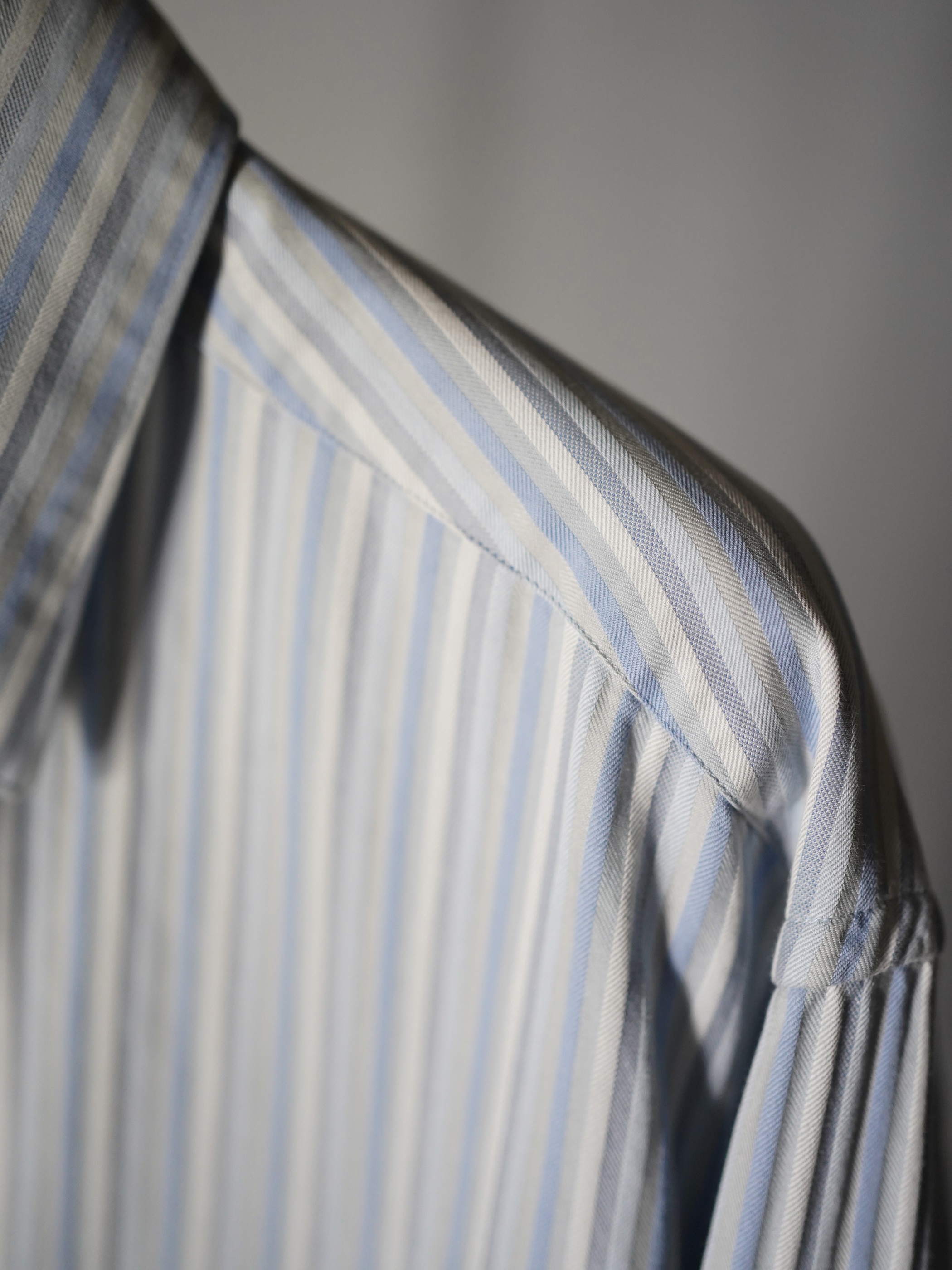 Ermenegildo Zegna Cotton 隠しB.D. dress shirt / Made in Italy