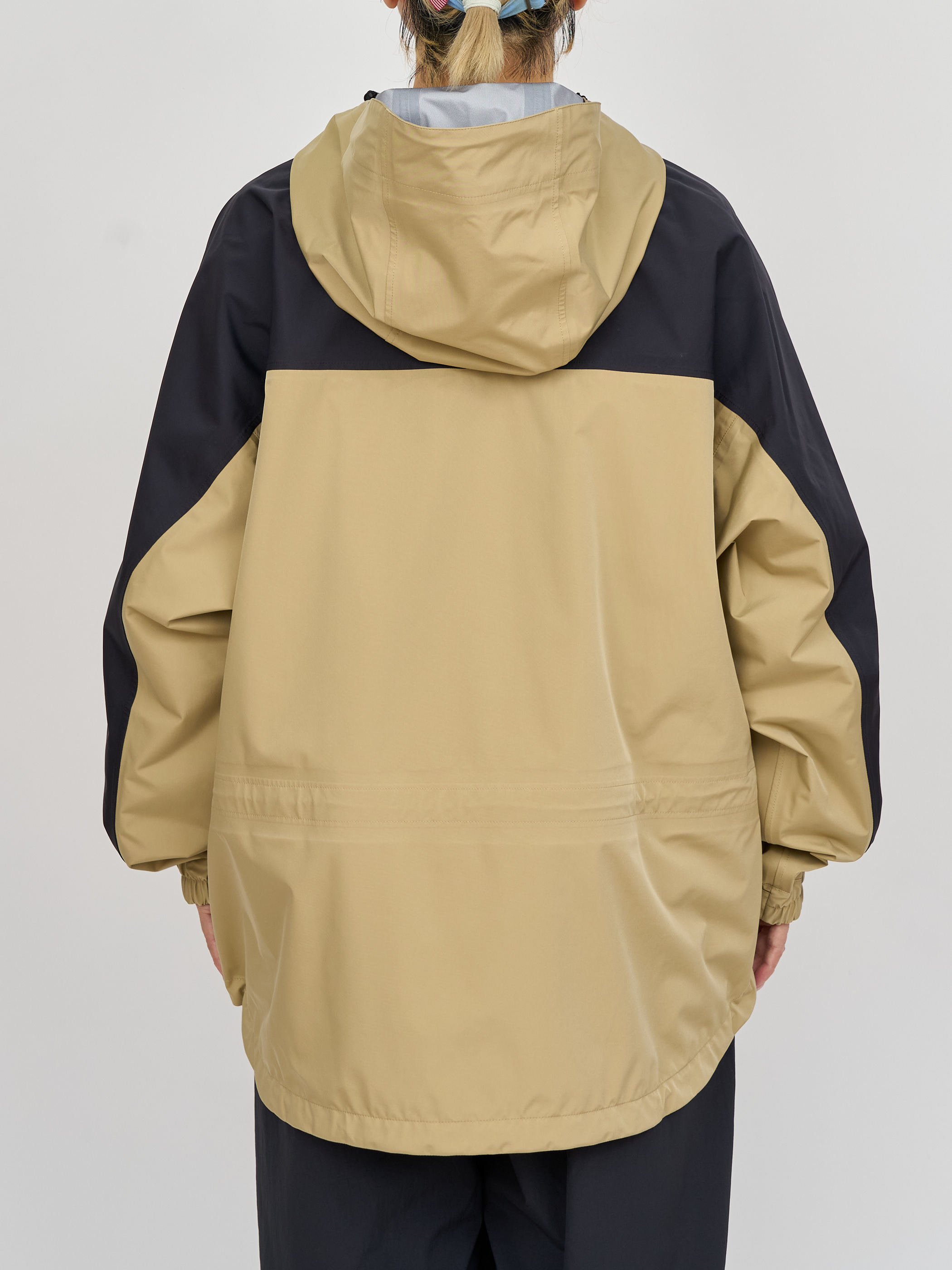 【受注商品】two-tone mountain parka・BEIGE×BLACK