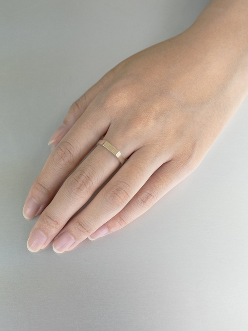 simmon official WEB SHOP | SV &10K SIGNET RING FLAT NARROW