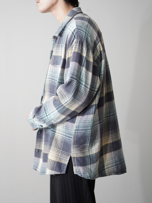 OLD NAVY Wide silhouette pale tone check flannel shirts