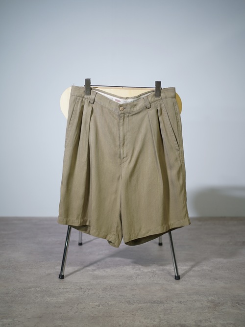 Tommy Bahama 2intuck 100% silk shorts