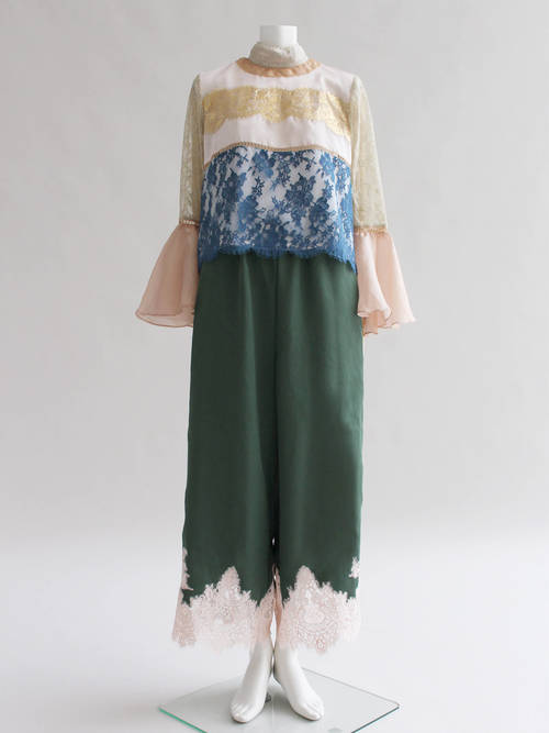 overlaceパンツ　ガリャルダブラウス セット ウォッシャブル】ゼブラジャカードストレッチデニムパンツ