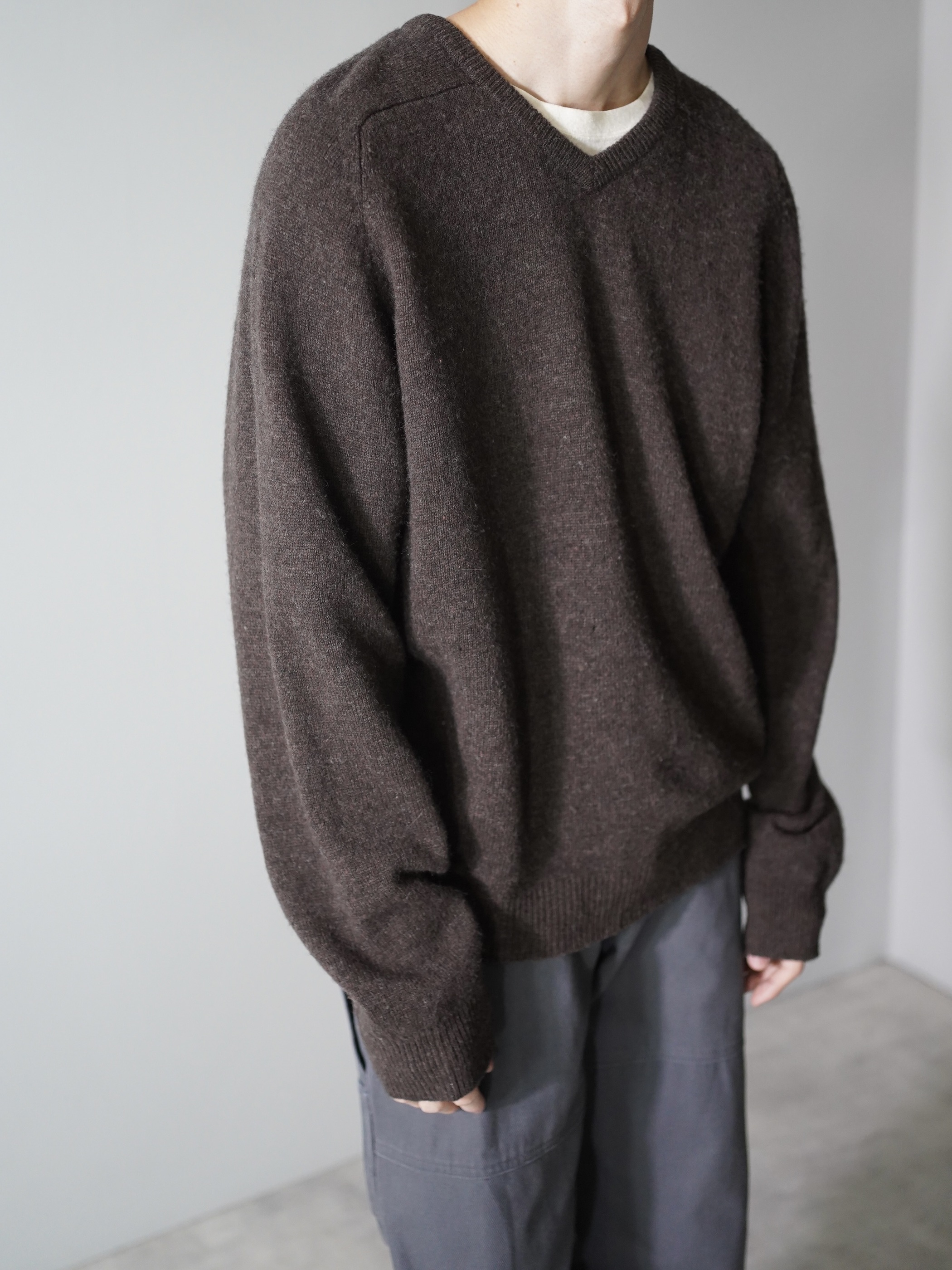 STRUCTURE URBAN WEAR 100% Lambwool V-neck knit sweater/Made in Hong Kong