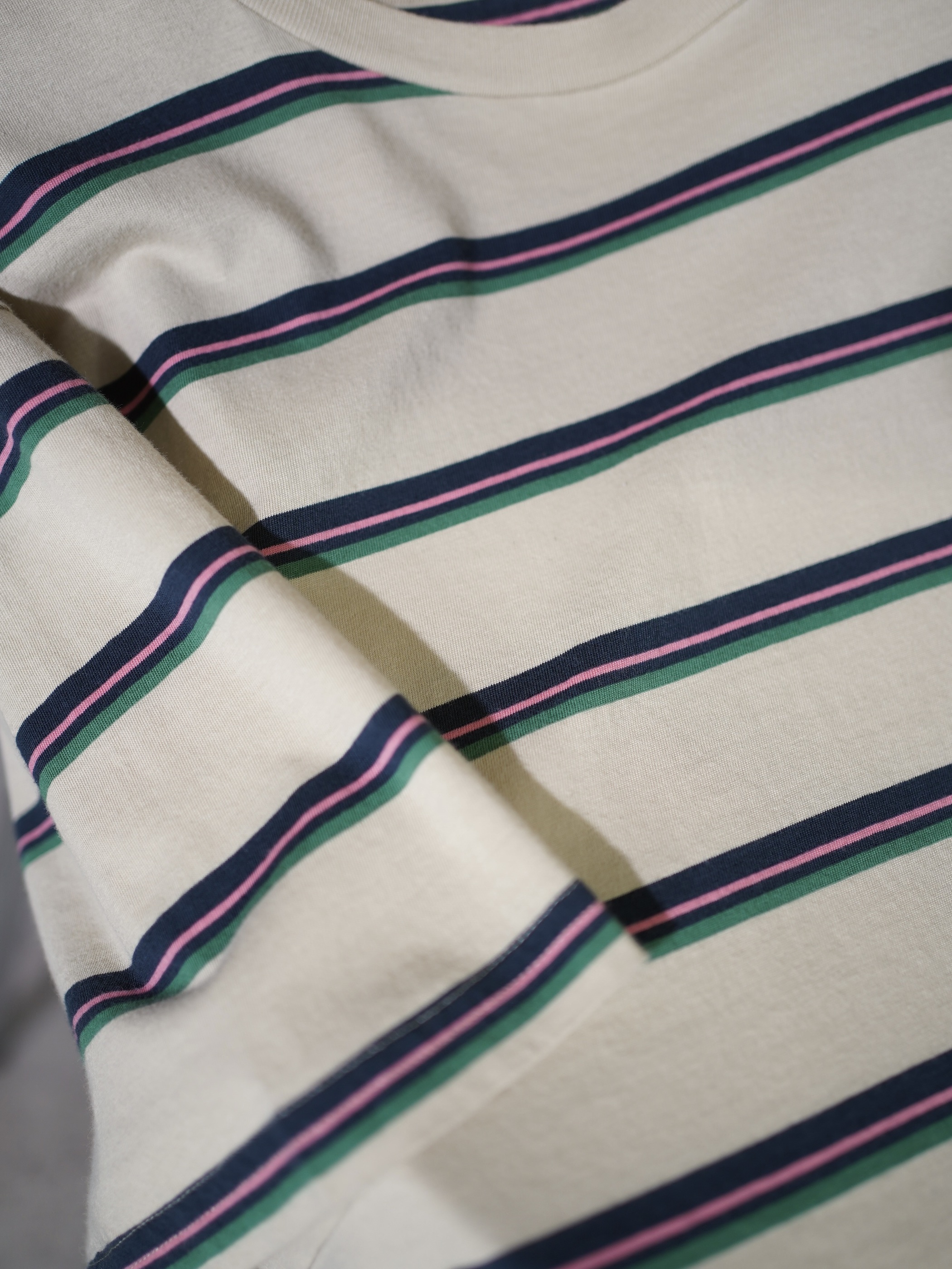 OLD NAVY Border T-shirt / Made in India