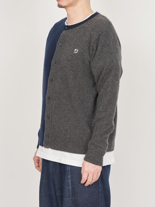 【受注商品】two-tone cashmere cardigan・NAVY×GRAY