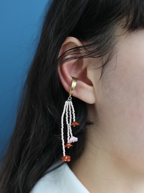 【SOLD】flower glass ear cuff