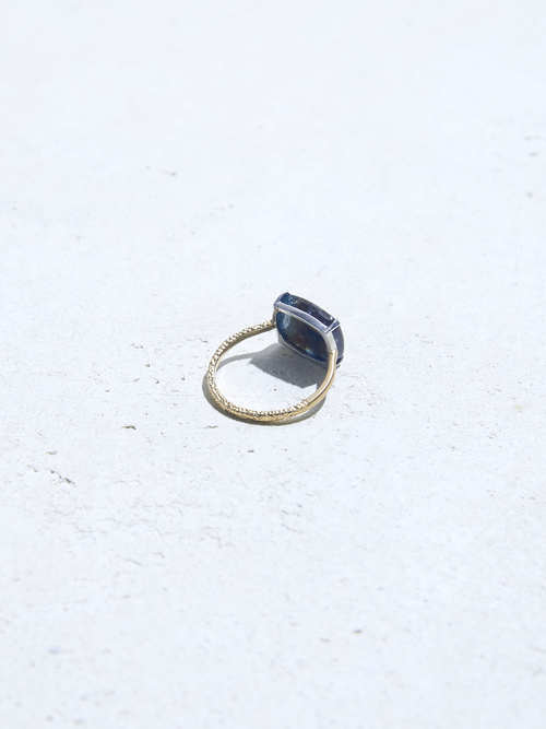 GOLD SHEEN SAPPHIRE RING_SQUARE-M