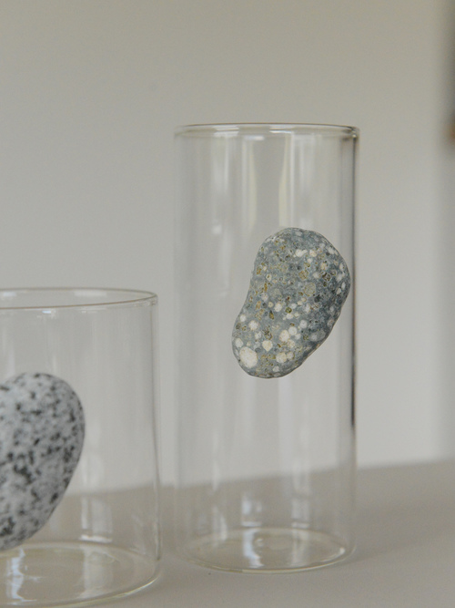 floating stone / 石付きグラス H1