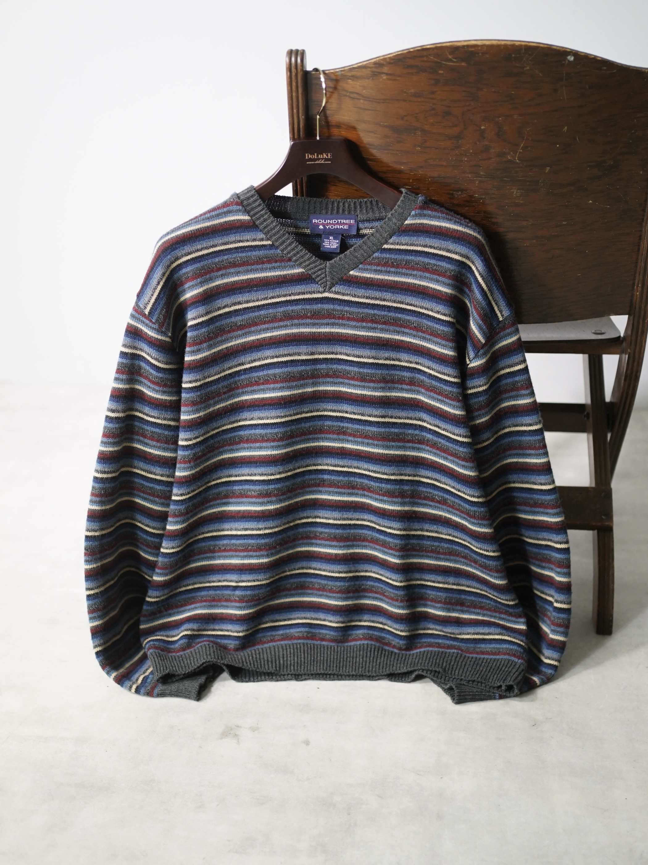 ROUNDTREE&YORKE Acrylic×Wool border V-neck knit sweater/Made in Italy