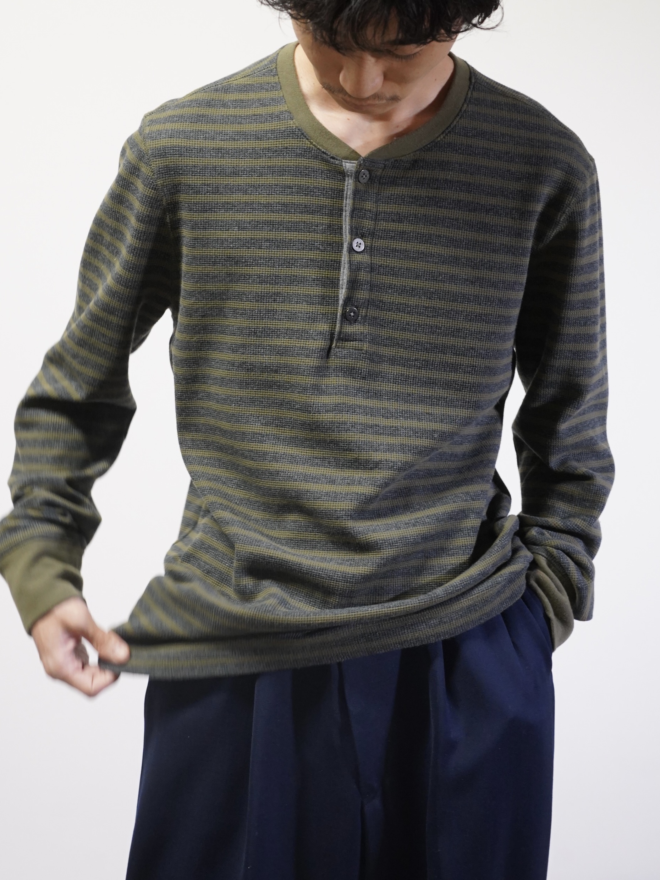 00's BANANA REPUBLIC henry border thermal cut sew