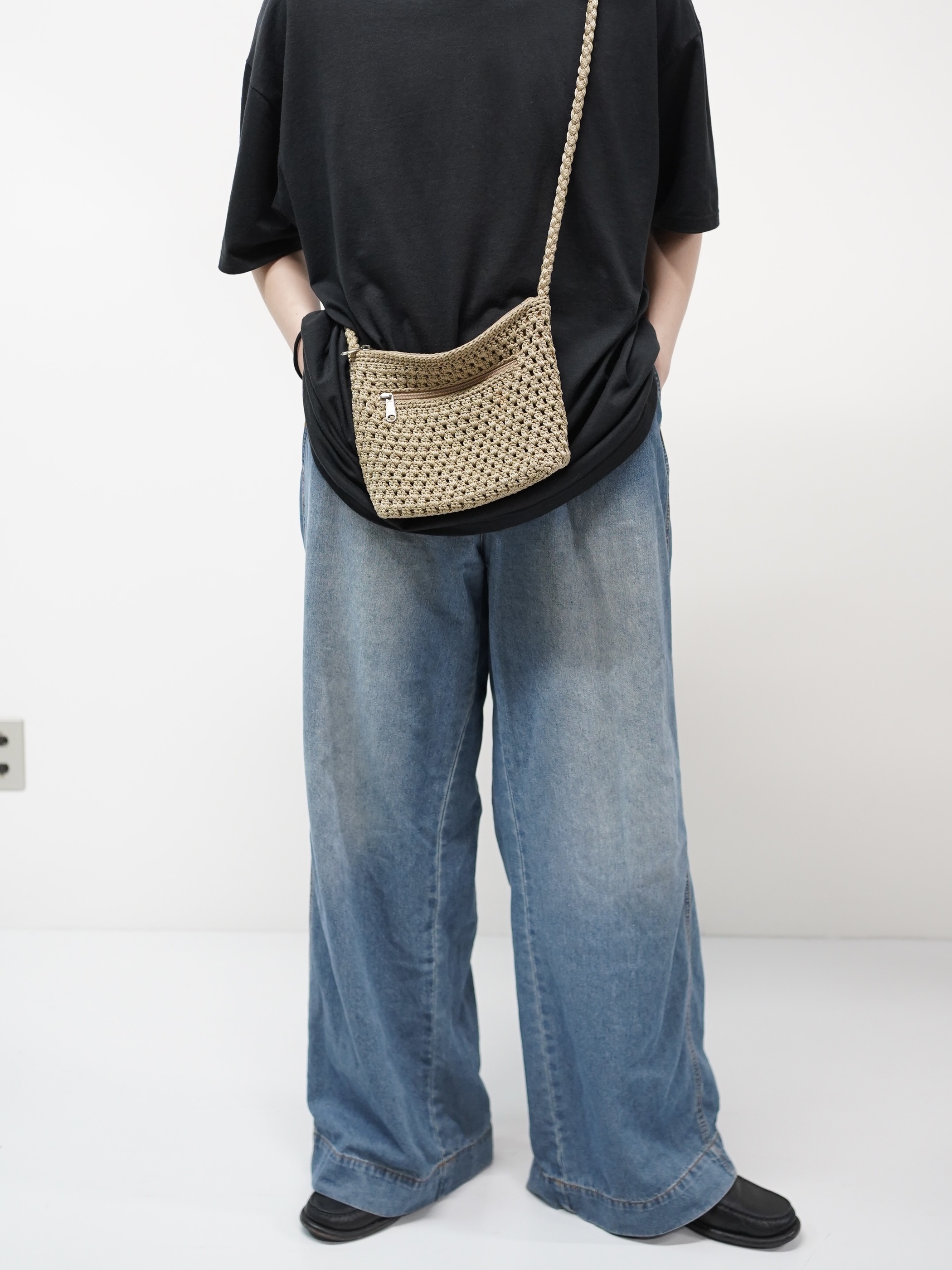 lina crochet pouch