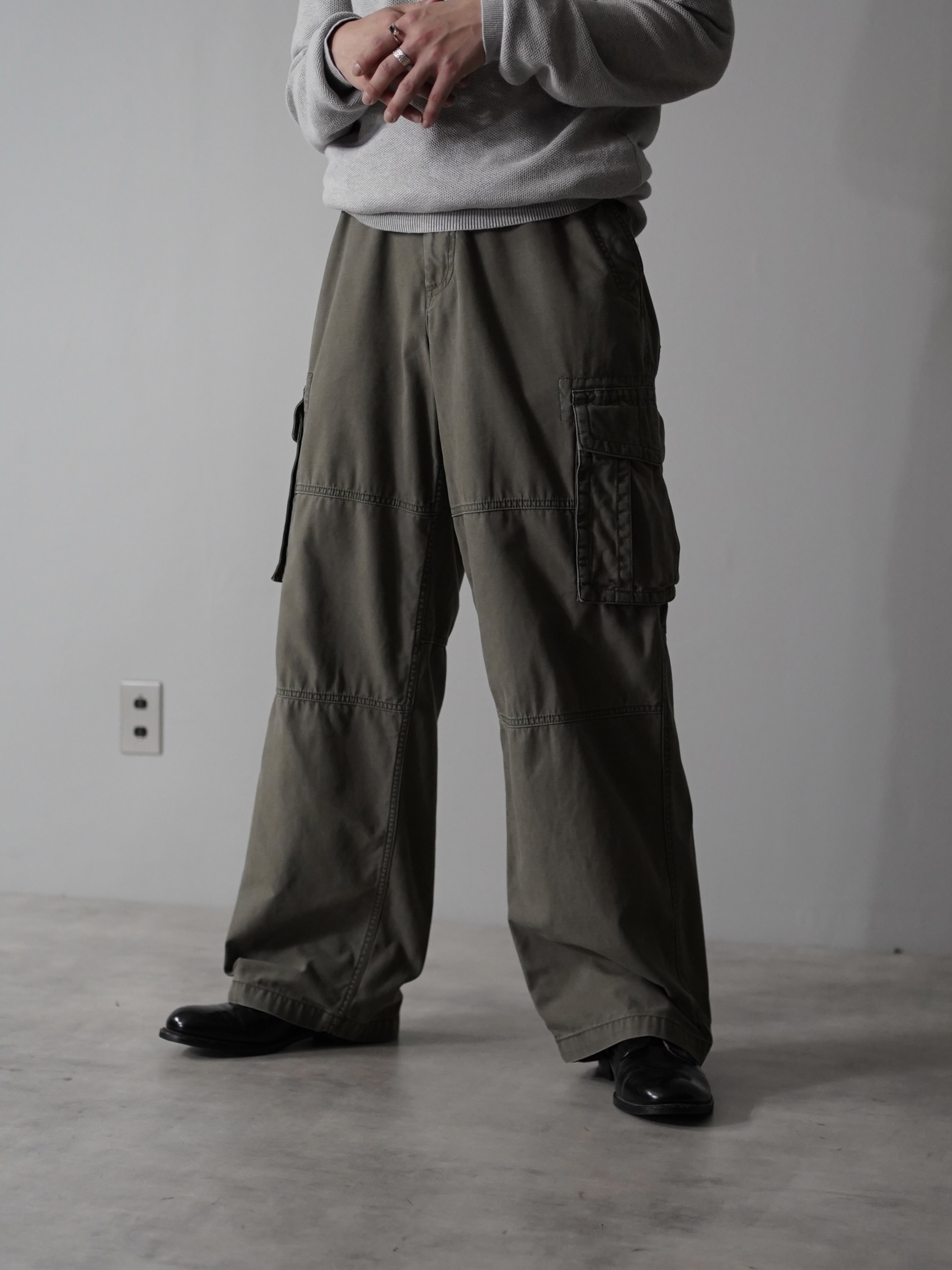 OLD NAVY Military motif cotton cargo pants