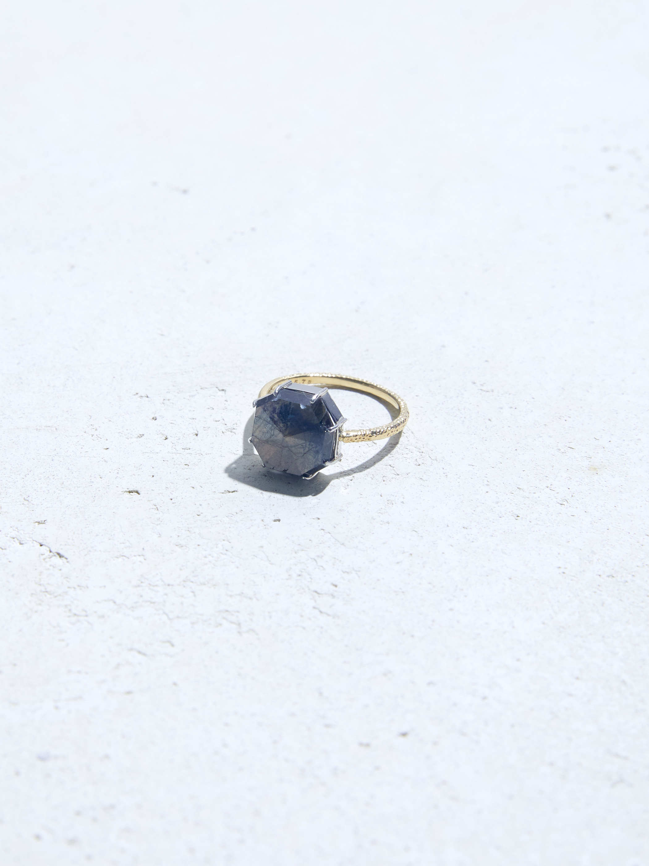 LiniE Official Site | GOLD SHEEN SAPPHIRE RING_OCTAGON