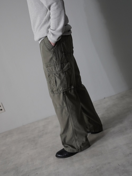 OLD NAVY Military motif cotton cargo pants