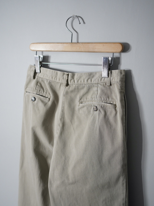 Old GAP 2tuck chino trousers