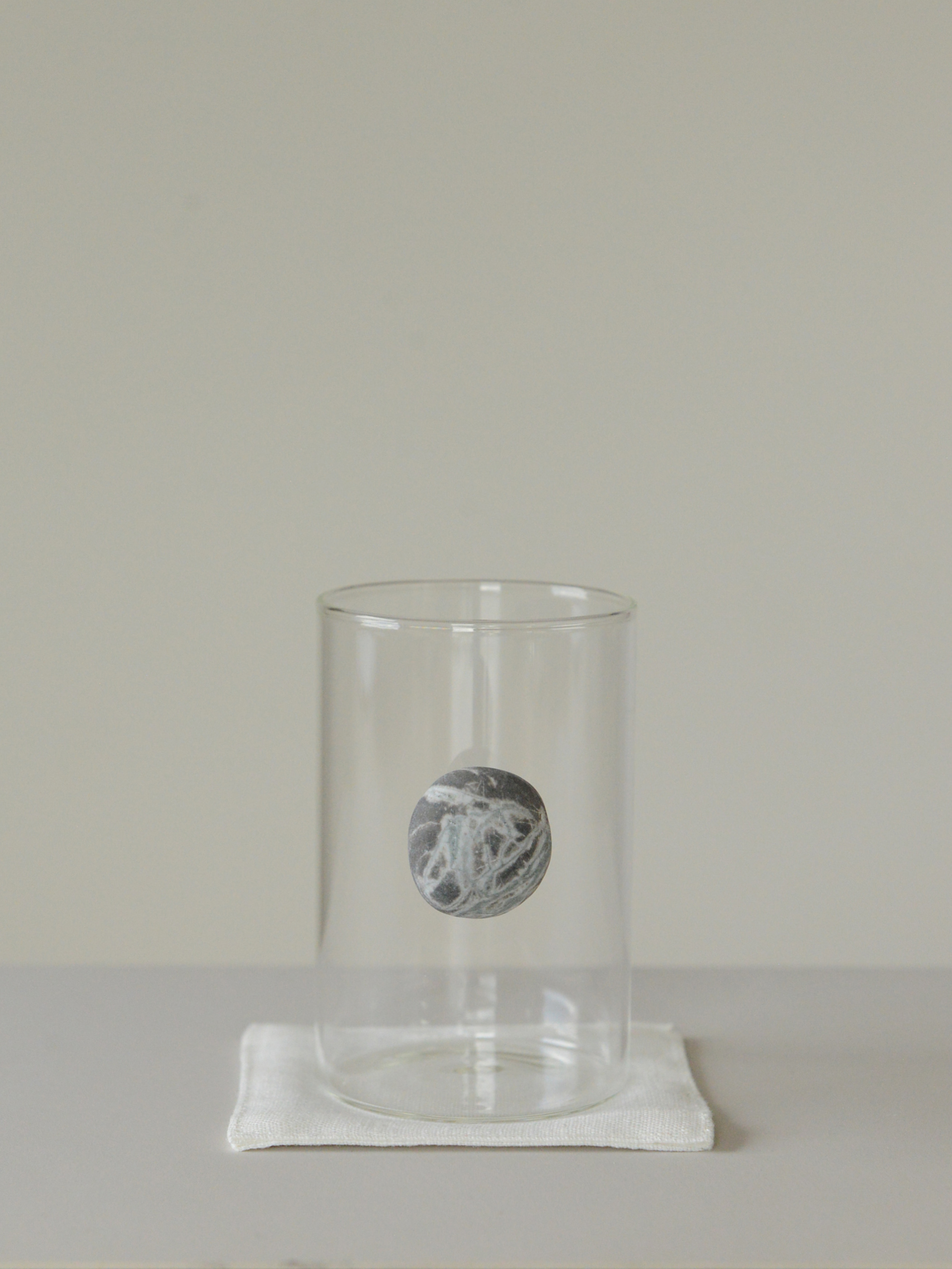 floating stone / 石付きグラス M4