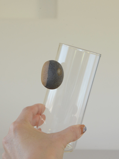 floating stone / 石付きグラス H4
