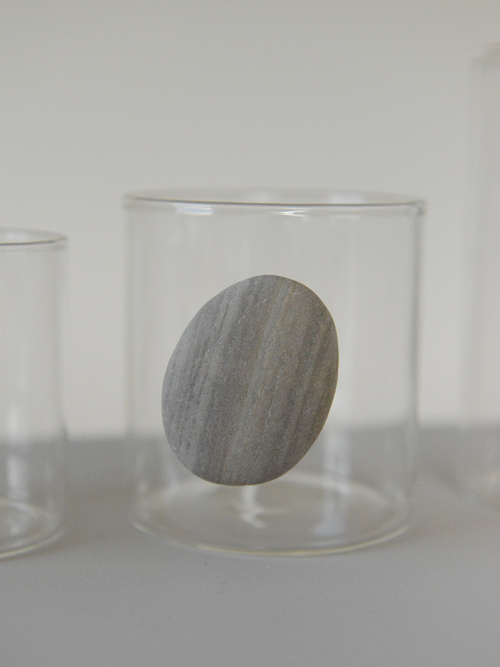 floating stone / 石付きグラス W5