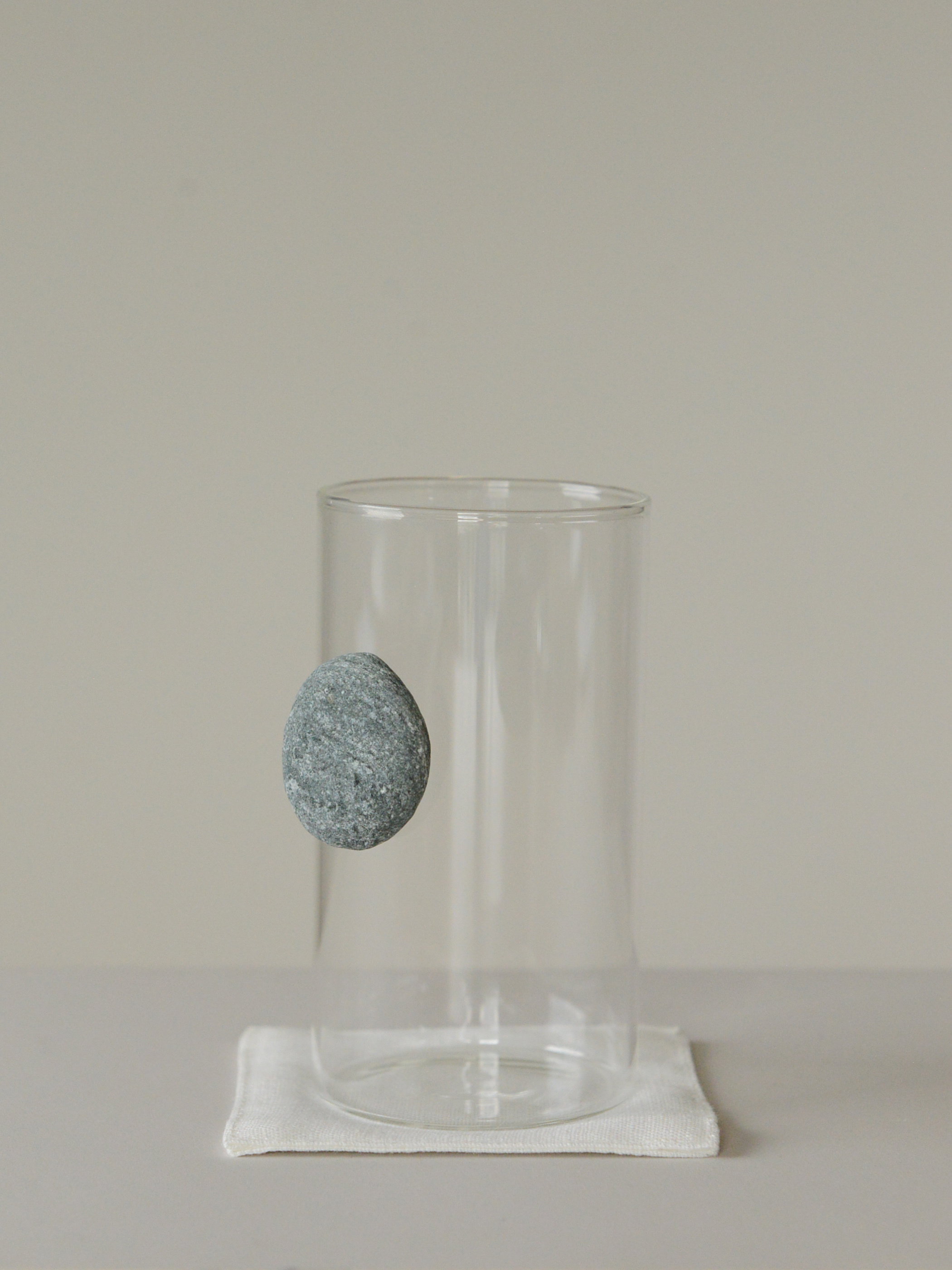 floating stone / 石付きグラス L2