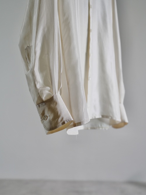 Vintage SAKS FIFTH AVENUE 100% Pure silk satin Dress shirt / Made in Hong Kong