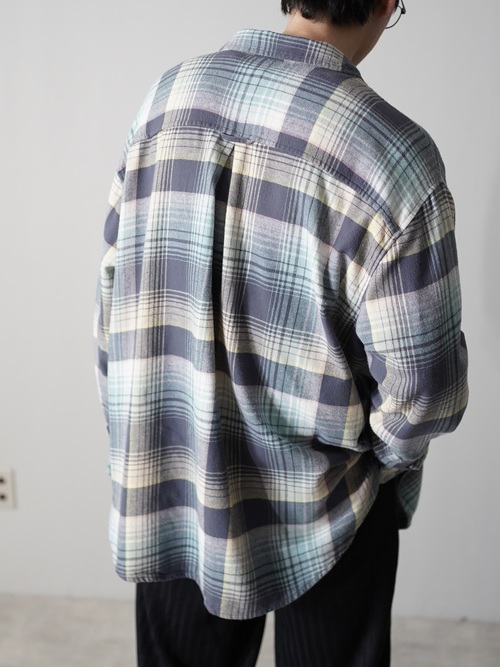 OLD NAVY Wide silhouette pale tone check flannel shirts