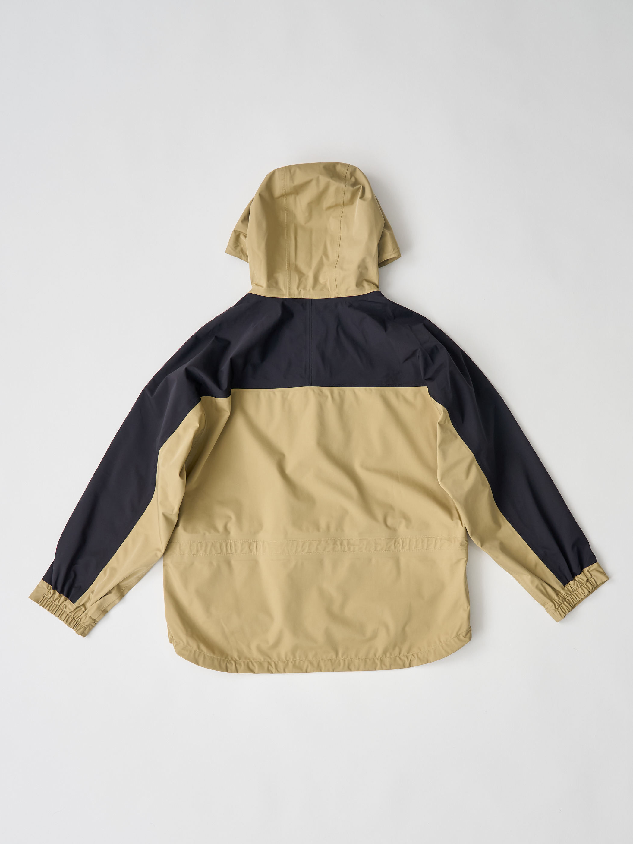 【受注商品】two-tone mountain parka・BEIGE×BLACK