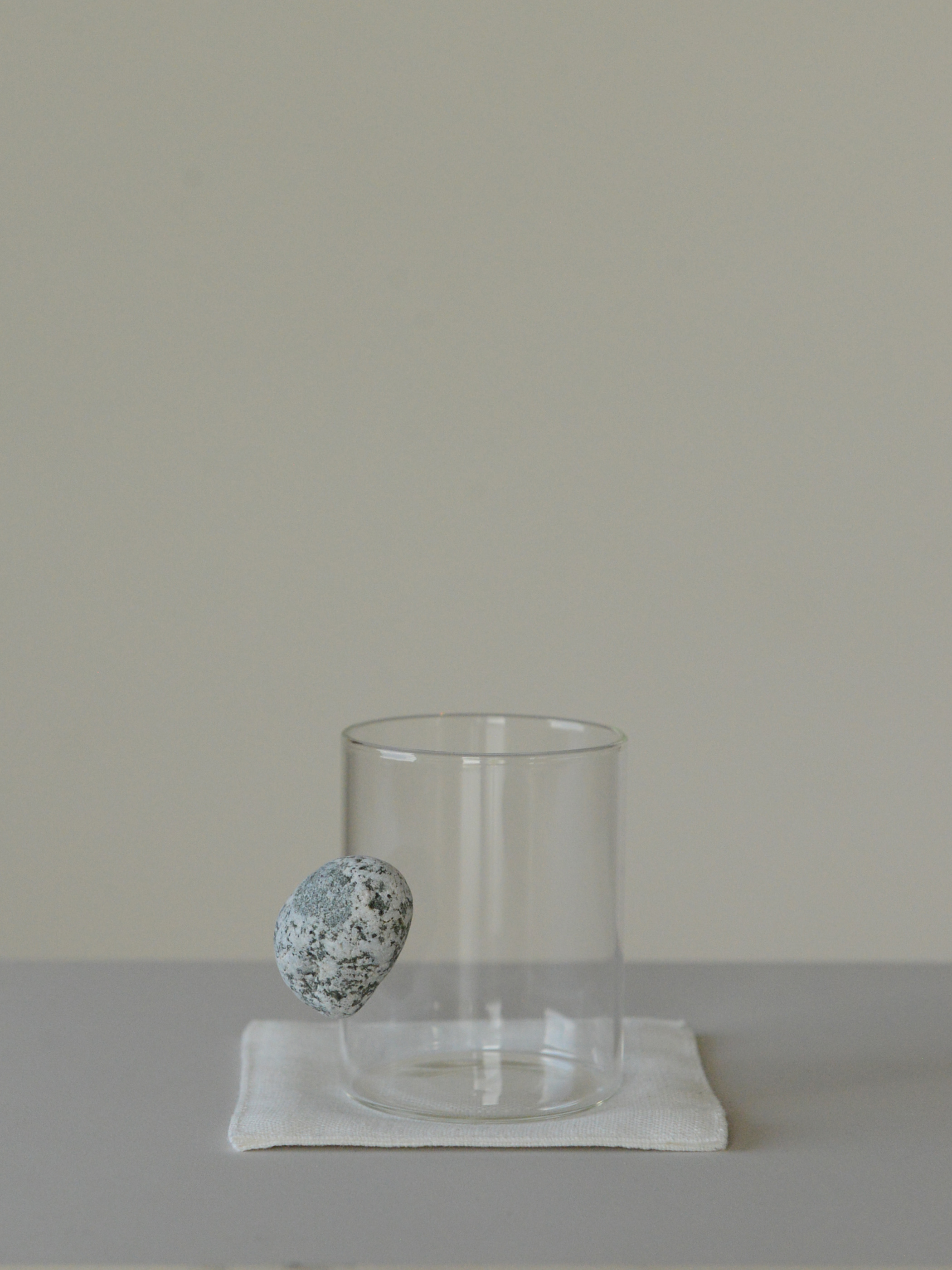 floating stone / 石付きグラス SS2