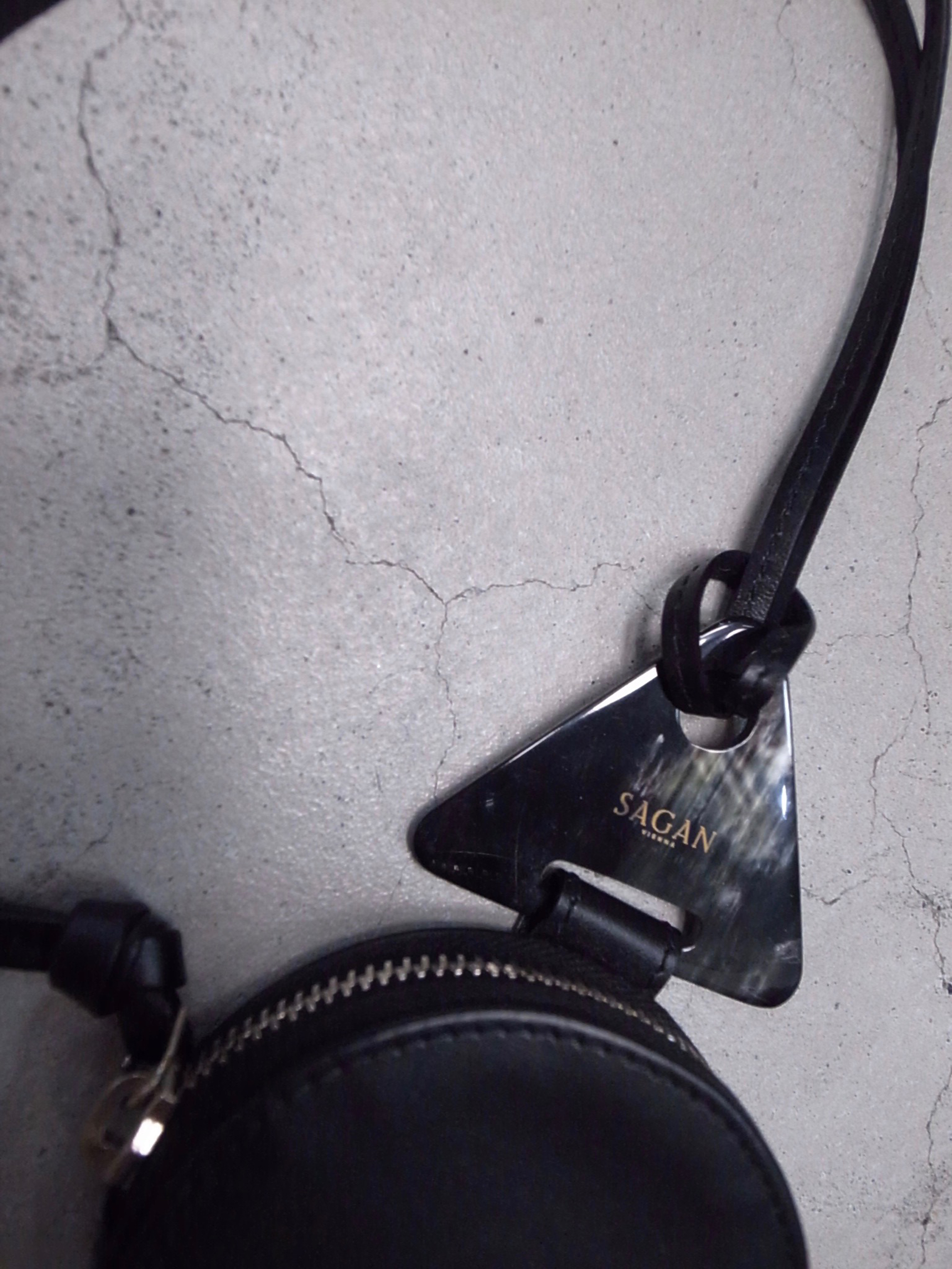 SAGAN VIENNA - DODO COIN CASE NECKLACE / CAMEL & WHITE のみ在庫あり - KALMA