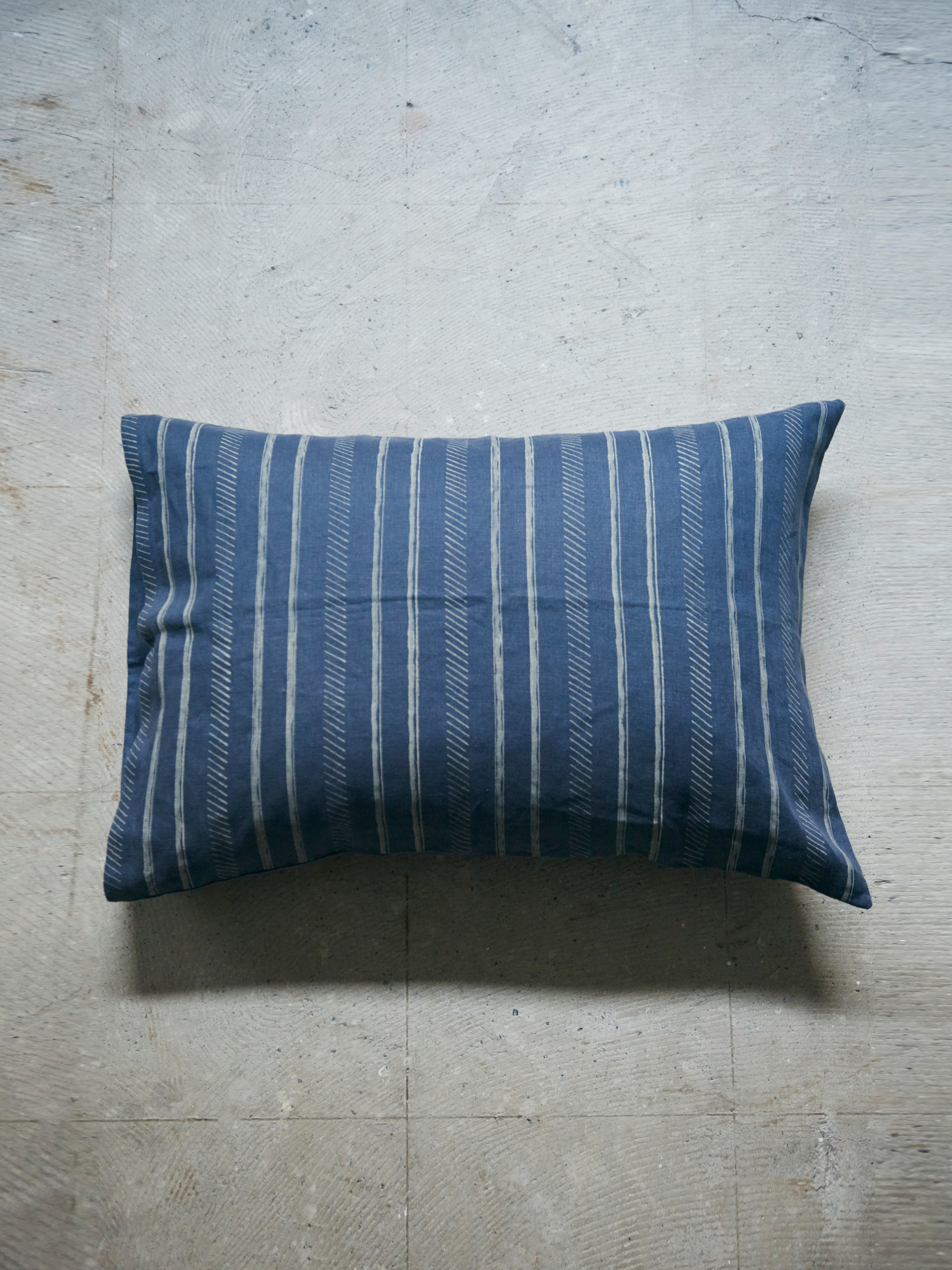Trail Pillow Cover - Navy -