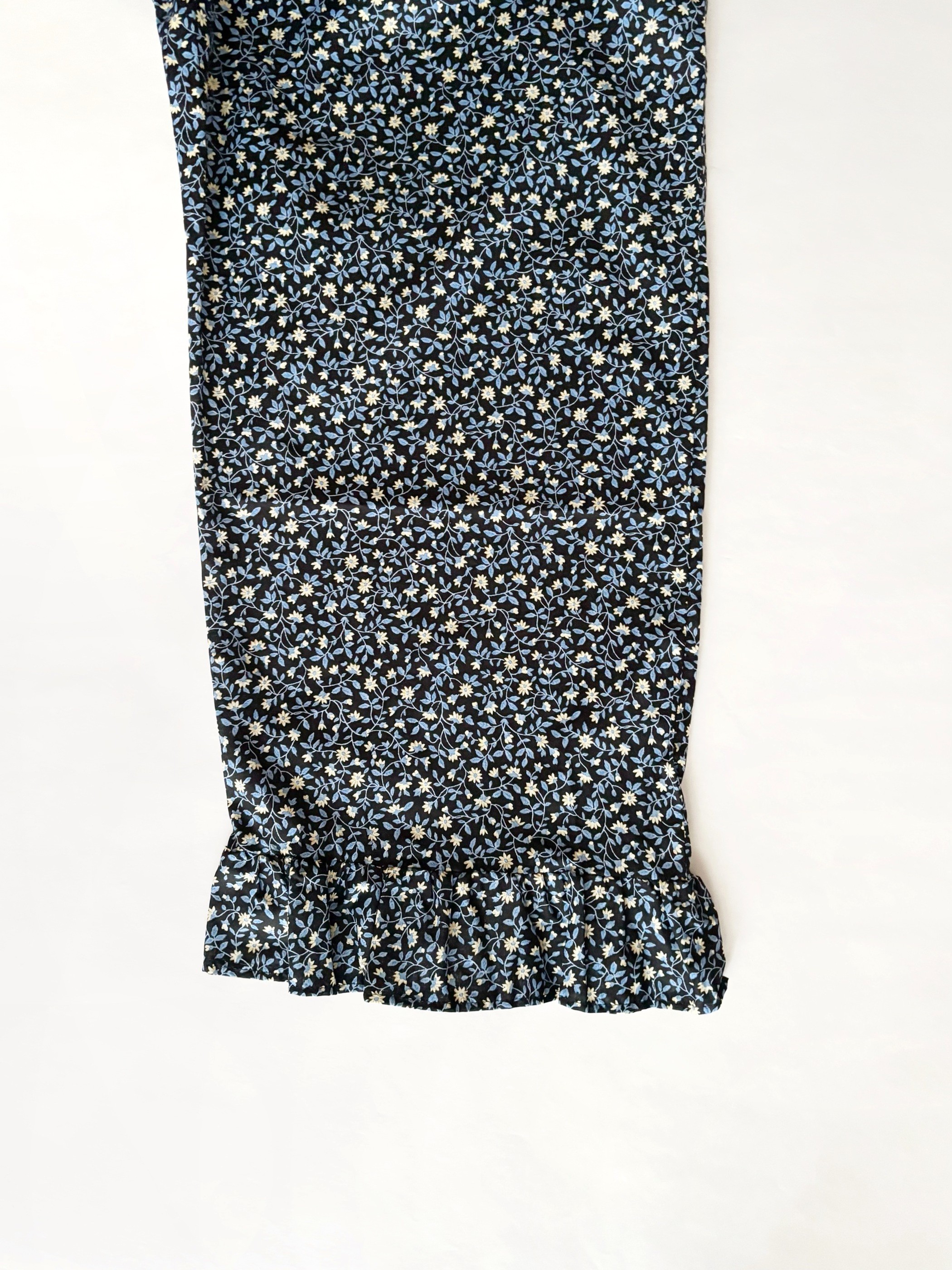 小花プリント裾フリルパンツ