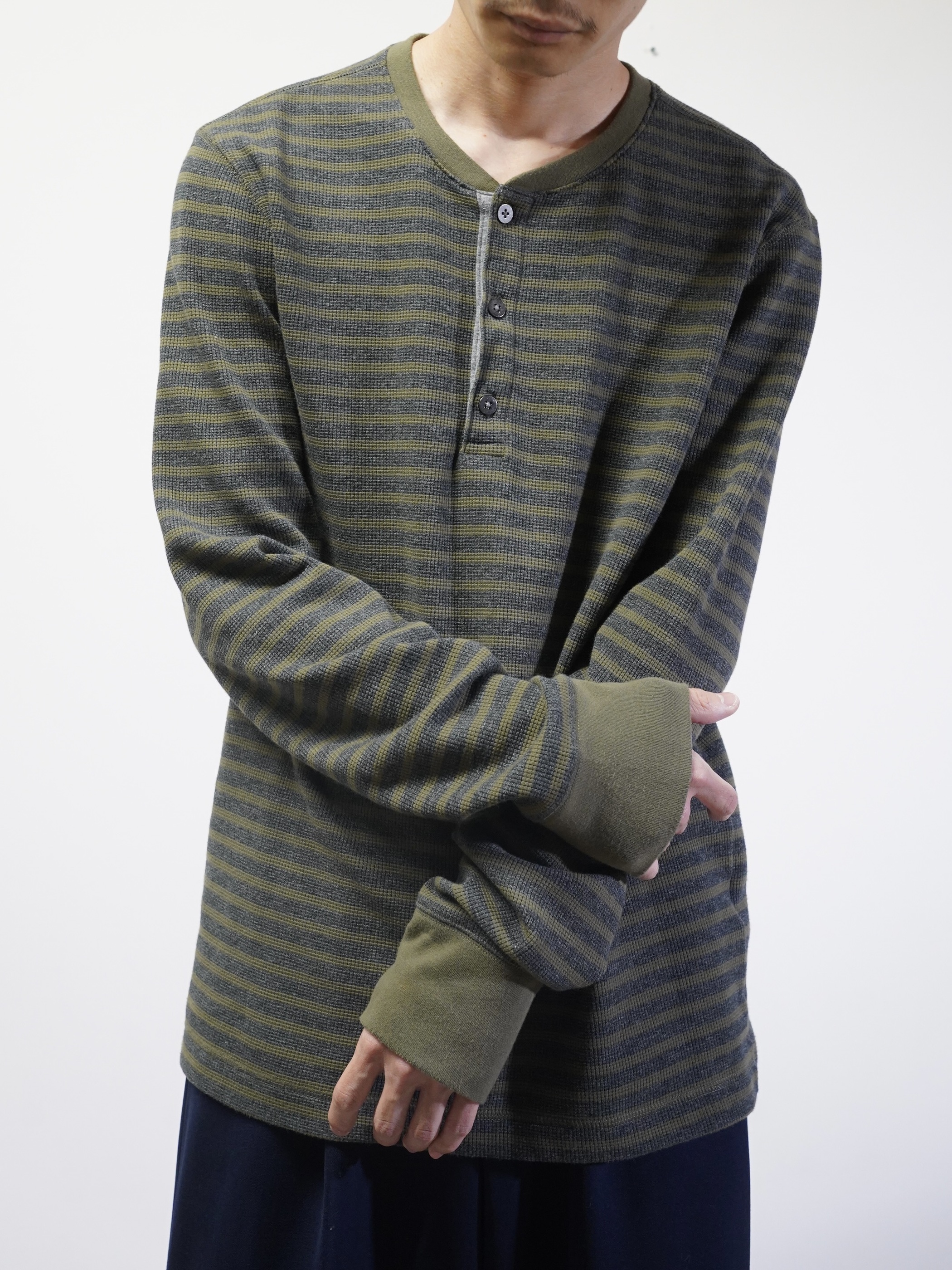 00's BANANA REPUBLIC henry border thermal cut sew