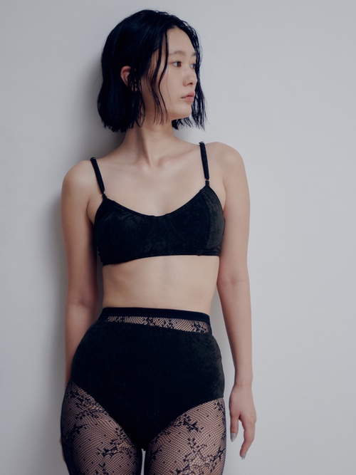 20251202 hazy tokyo 03 20242%e3%81%ae%e3%82%b3%e3%83%92%e3%82%9a%e3%83%bc2