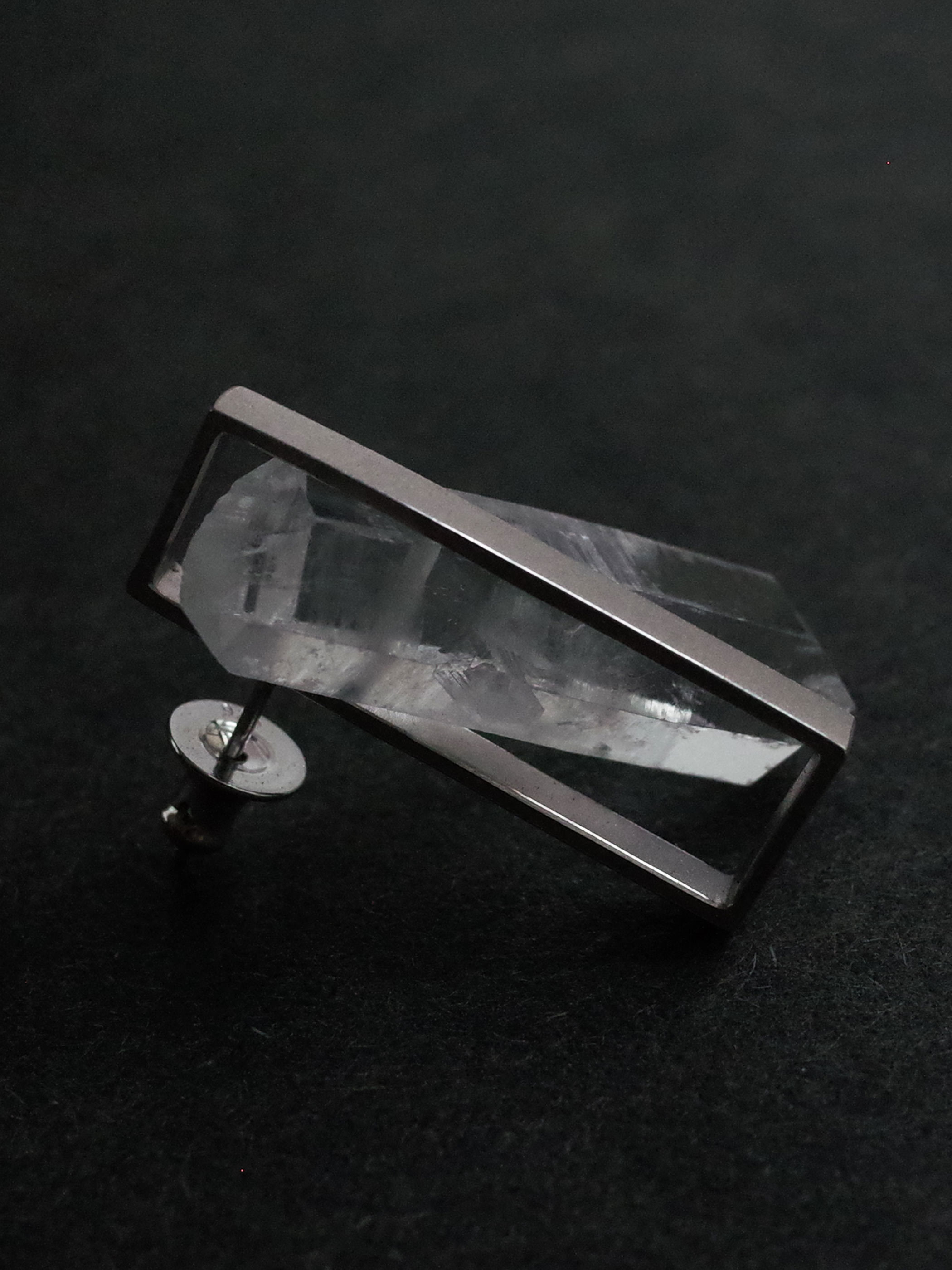 〈INSIDE〉quartz earring L